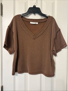 Altar'd State Brown Ribbed V-Neck Short Sleeve Top
